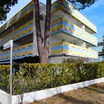 Lägenhet Bright Flat With Terrace Bibione